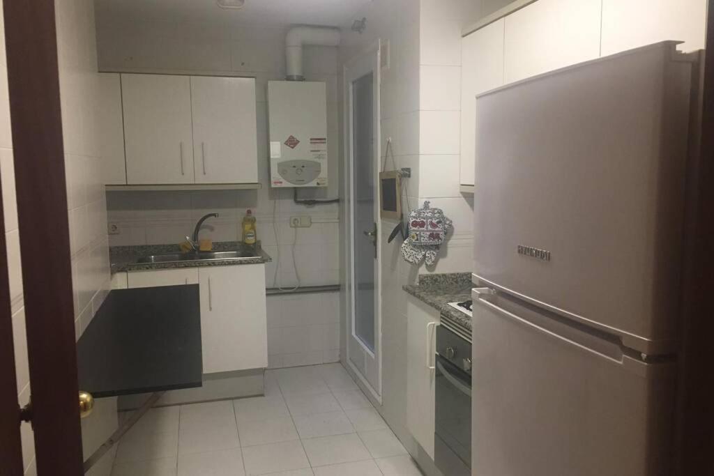 Comode Apartament Al Bell Mig De Жерона Екстер'єр фото