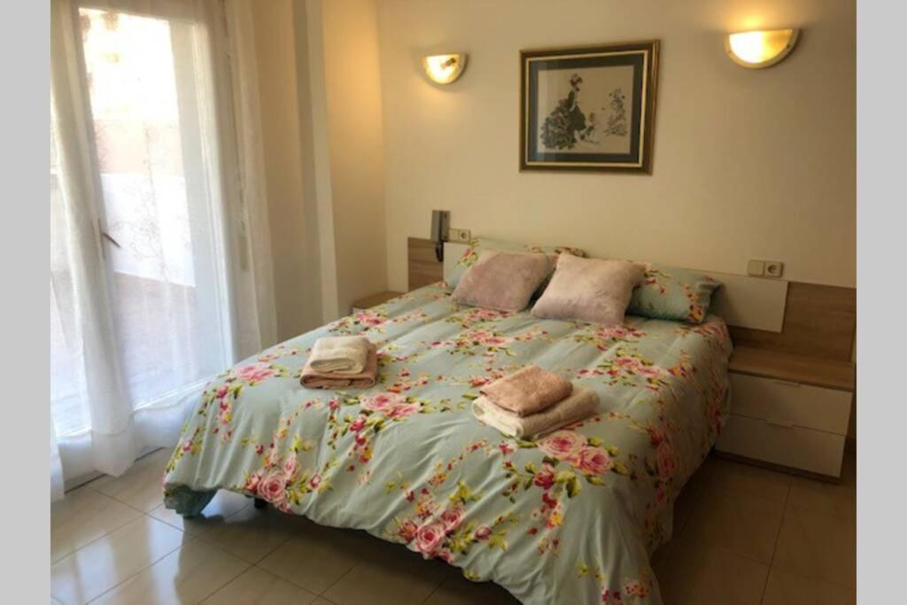 Comode Apartament Al Bell Mig De Жерона Екстер'єр фото